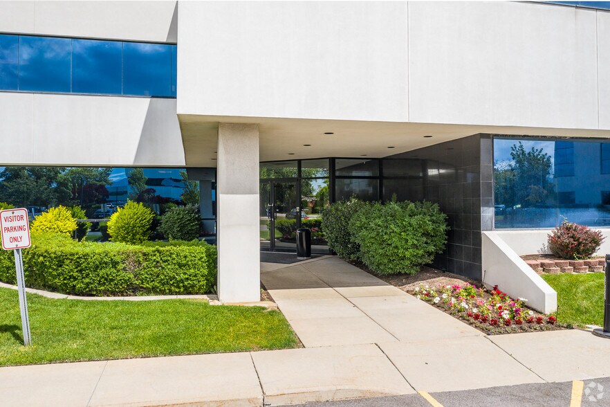 480 E Winchester St, Murray, UT à vendre - Photo de l’immeuble – Image 3 sur 11