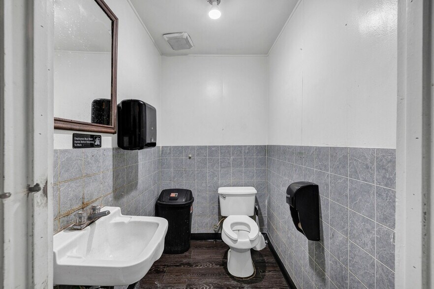 1359 Kirk Pl, San Antonio, TX à vendre - Photo de l’immeuble – Image 2 sur 20