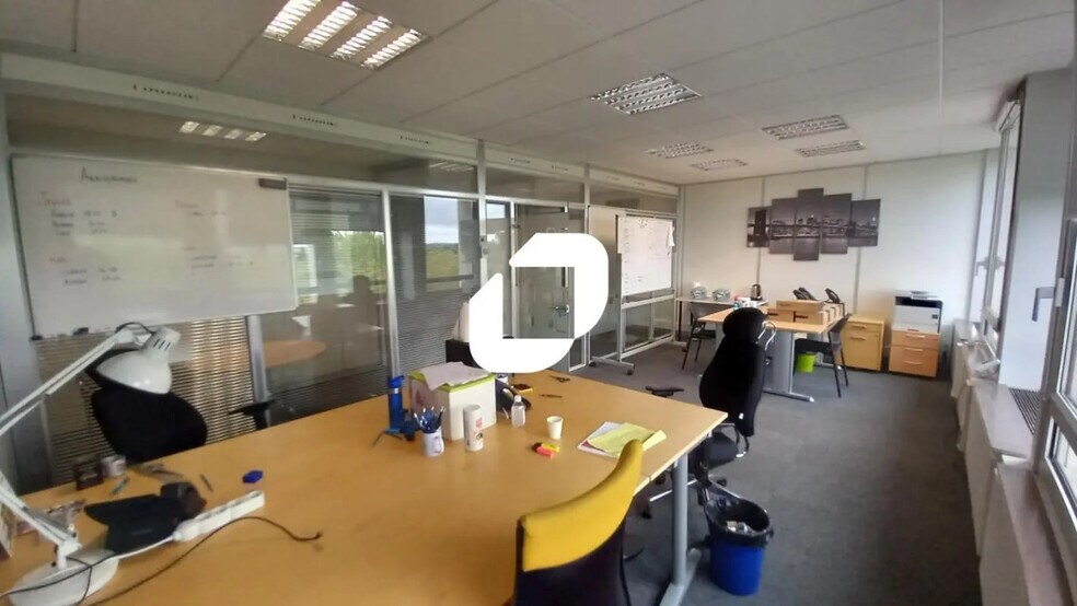 Bureau dans Marcq-en-Baroeul à louer - Photo de l’immeuble – Image 2 sur 12