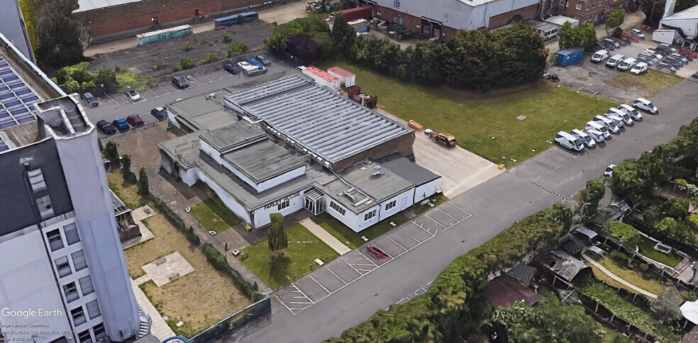 22-42 Freshwater Rd, Dagenham à louer - Photo de l’immeuble – Image 2 sur 3