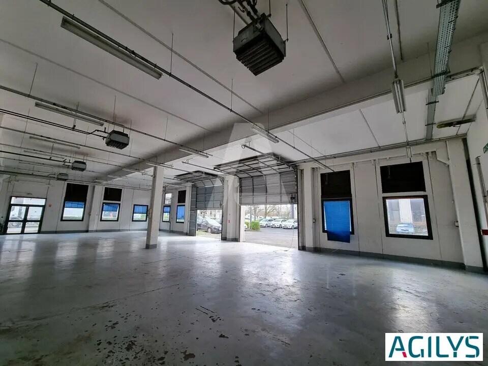 Local d’activités dans à louer Photo intérieure– Image 1 sur 8