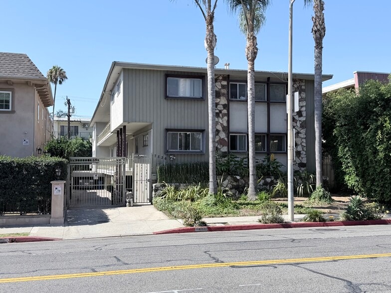 7526 Fountain Ave, West Hollywood, CA à vendre - Photo principale – Image 1 sur 8