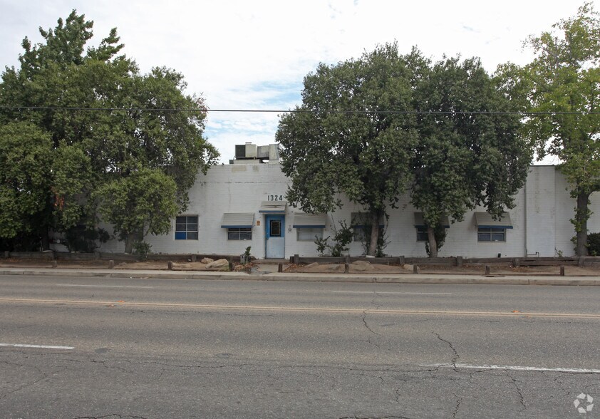 1324 Academy Ave, Sanger, CA à vendre - Photo de l’immeuble – Image 3 sur 25