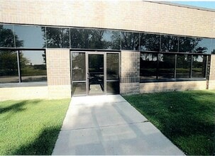 1606 Golden Aspen Dr, Ames, IA à louer Photo de l’immeuble– Image 2 sur 2