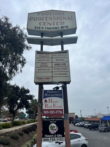 846 W Foothill Blvd, Upland, CA à louer - Photo de l’immeuble – Image 2 sur 2