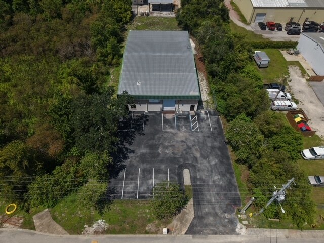 7753 Rutillio Ct, New Port Richey, FL à louer - Photo de l’immeuble – Image 2 sur 10
