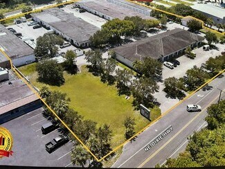 Plus de détails pour 50 NE Dixie Hwy, Stuart, FL - Différents types d’espaces à louer