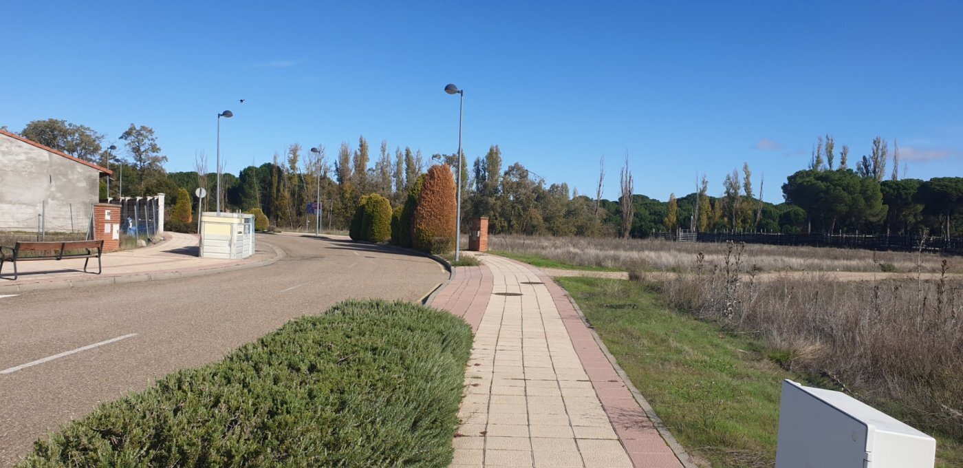 Terrain dans Aldeamayor de San Martín, Valladolid à vendre Photo principale– Image 1 sur 26