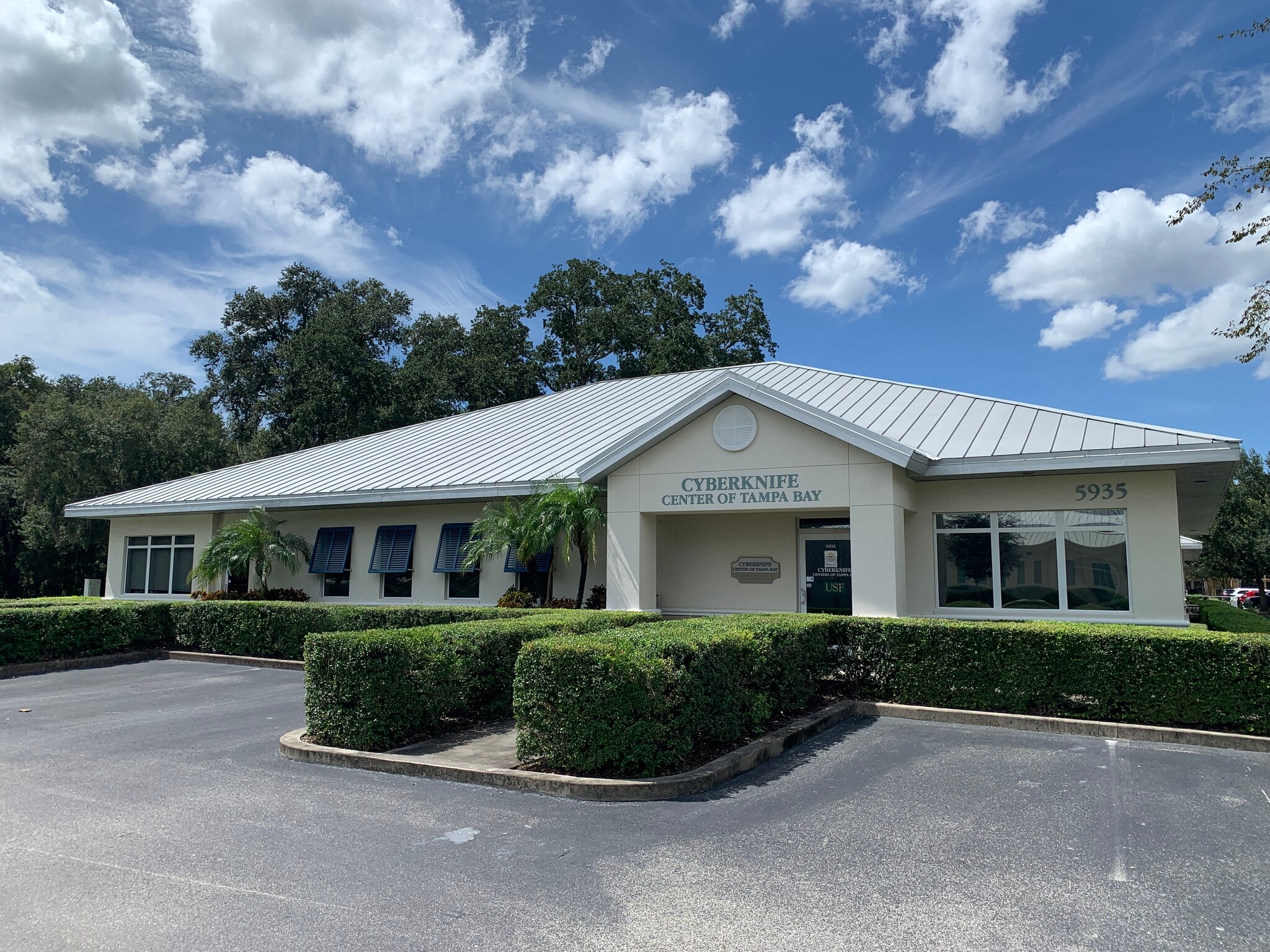 5935 Webb Rd, Tampa, FL à louer Photo principale– Image 1 sur 20