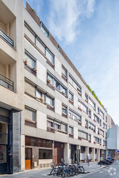 Immeuble residentiel dans Paris à vendre - Photo de l’immeuble – Image 2 sur 4