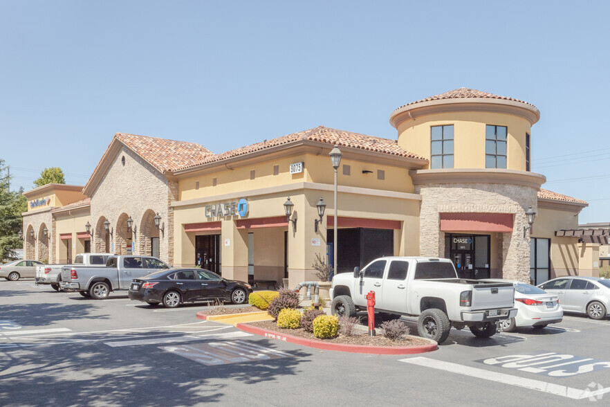 9035-9055 Woodcreek Oaks Blvd, Roseville, CA à louer - Photo de l’immeuble – Image 2 sur 5