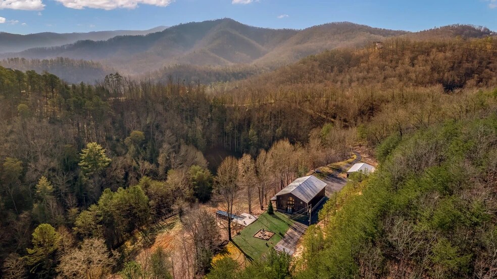 1293 Laurel Lick Rd, Sevierville, TN à vendre - Photo de l’immeuble – Image 2 sur 50