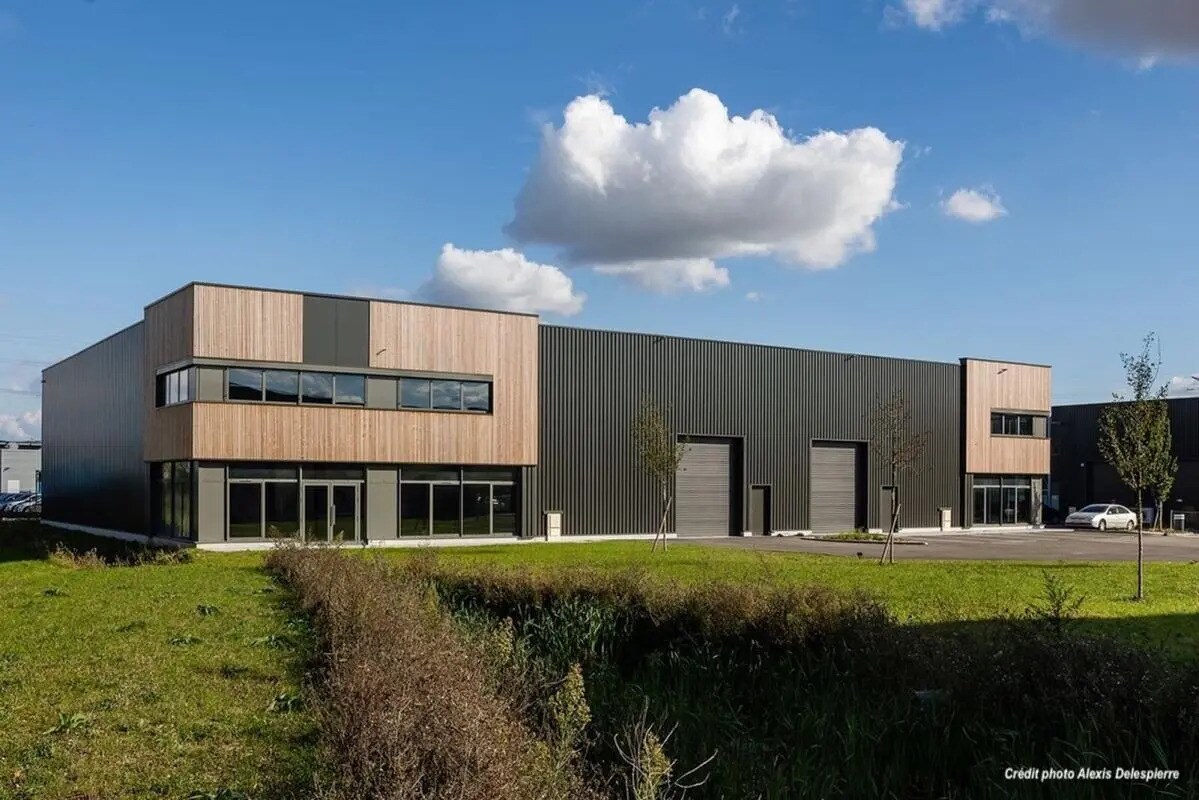 Industriel/Logistique dans LA CHAPELLE-D'ARMENTIERES à vendre Photo de l’immeuble– Image 1 sur 8