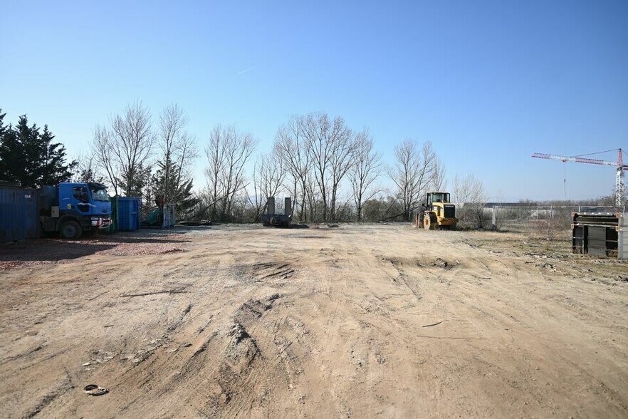 111 Rue De Chassagne, Ternay à louer - Photo de la construction – Image 3 sur 4