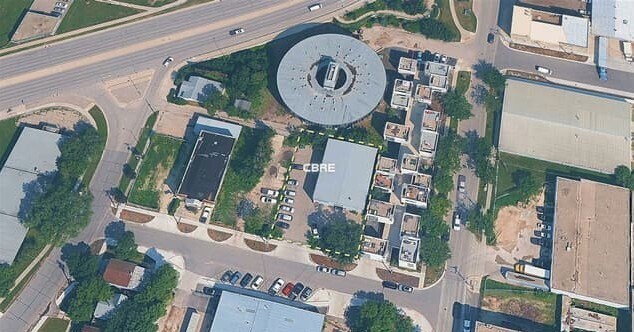 49 Heaton Av, Winnipeg, MB à louer - Photo principale – Image 1 sur 1