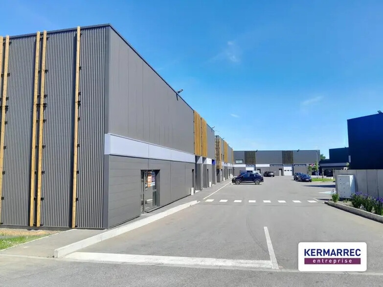 Industriel/Logistique dans Pacé à louer - Photo de l’immeuble – Image 2 sur 5