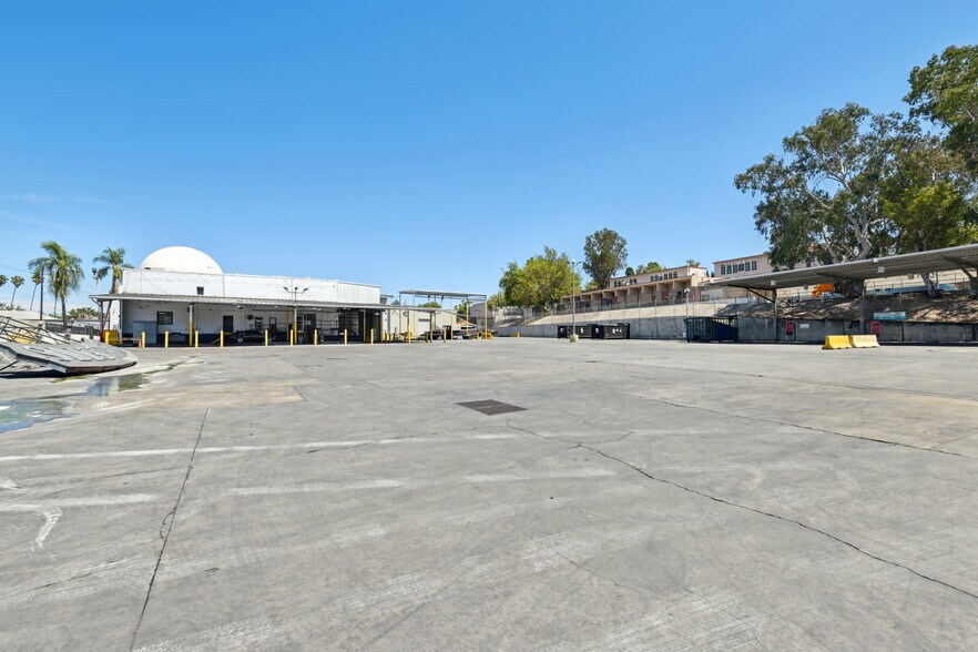 4500 Lincoln Ave & York Blvd, Los Angeles, CA à vendre - Photo de l’immeuble – Image 2 sur 6