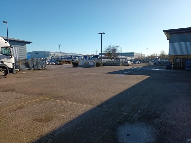 Moorend Farm Ave, Avonmouth à louer - Photo de l’immeuble – Image 2 sur 4