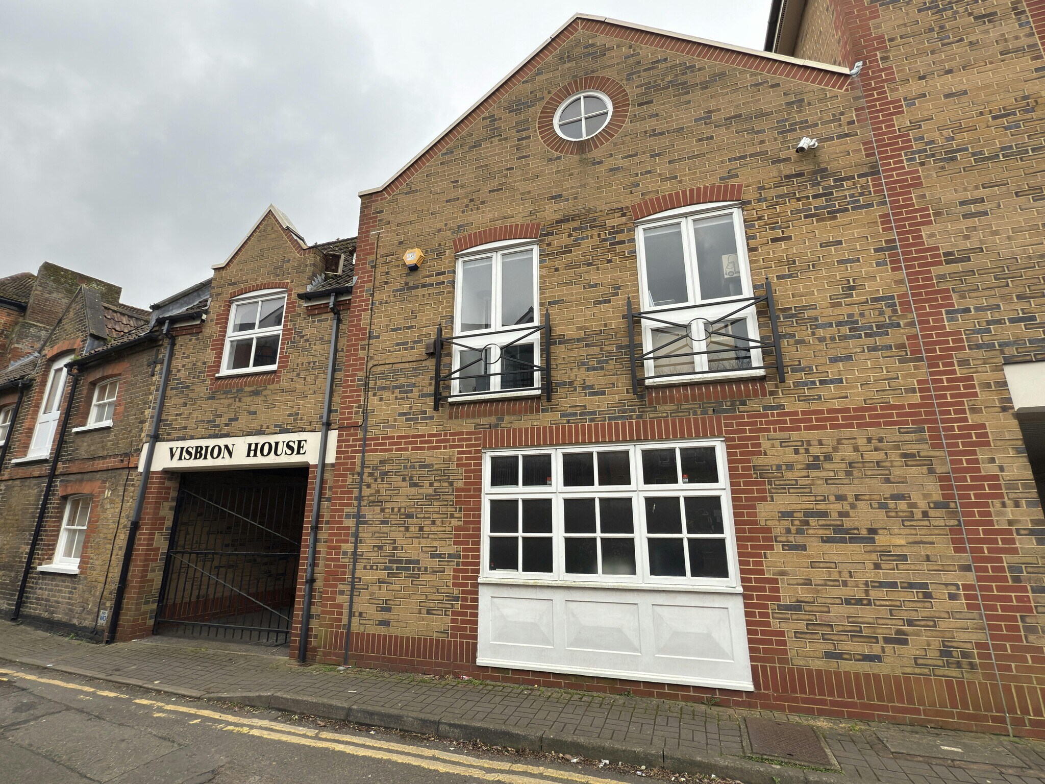 Gogmore Ln, Chertsey à louer Photo de l’immeuble– Image 1 sur 6