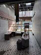 2323-2325 Cambie St, Vancouver, BC à louer Photo de l’immeuble– Image 1 sur 3