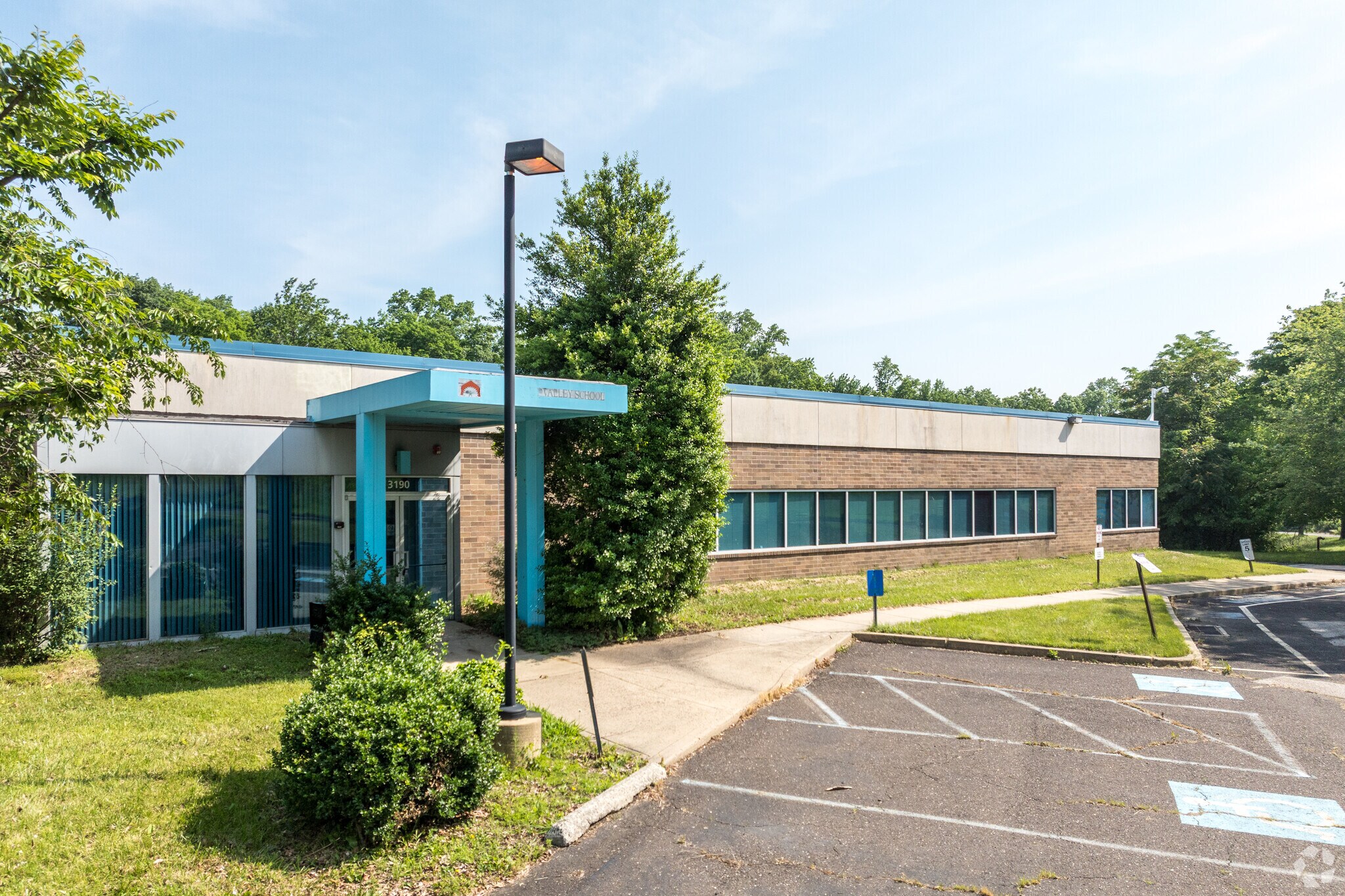 3190 Tremont Ave, Feasterville Trevose, PA à louer Photo de l’immeuble– Image 1 sur 21