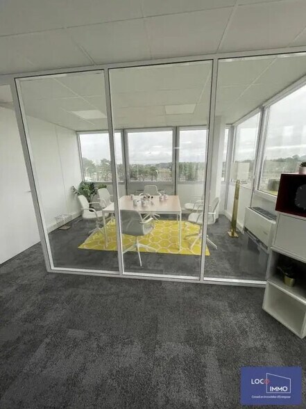 Bureau dans Pessac à louer - Photo de l’immeuble – Image 2 sur 8