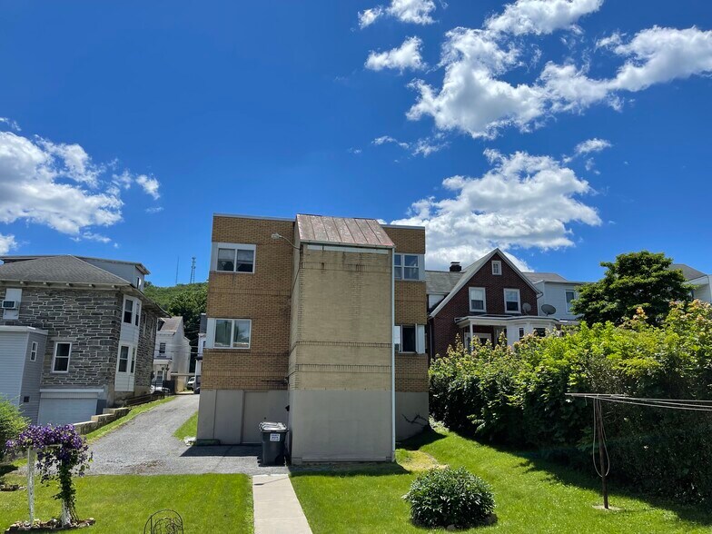 1734 W Market St, Pottsville, PA à vendre - Photo de l’immeuble – Image 2 sur 4