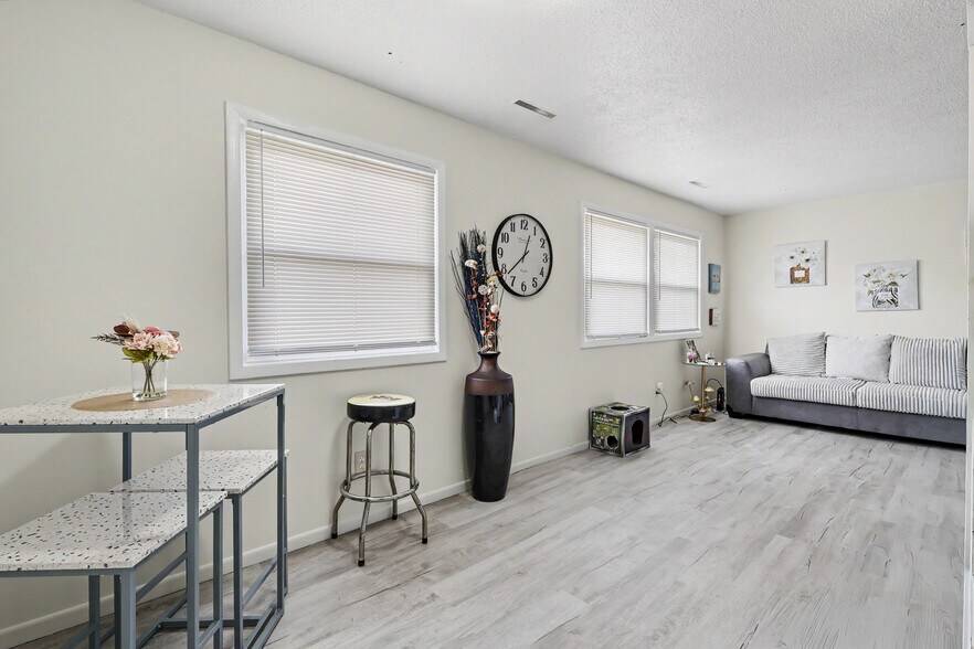 604-702 W 63rd St, Davenport, IA à vendre - Photo de l’immeuble – Image 3 sur 7