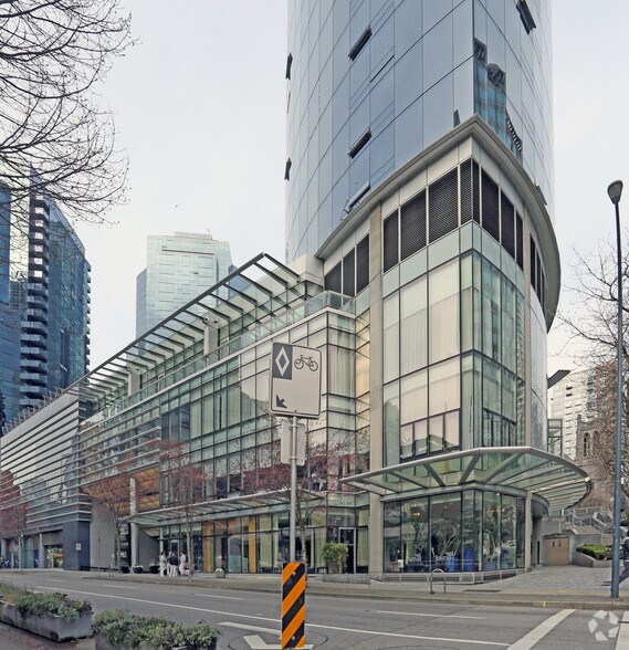 1001-1095 Hornby St, Vancouver, BC à louer - Photo de l’immeuble – Image 2 sur 5