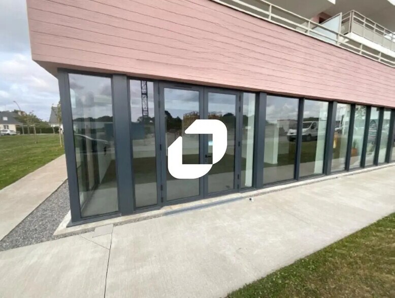 Local commercial dans Saint-Nazaire à louer - Photo de l’immeuble – Image 1 sur 5