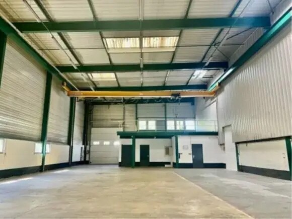 Local d’activités dans Oudalle à louer Photo de l’immeuble– Image 1 sur 5