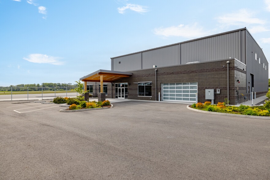 15466 Airport Dr, Burlington, WA à vendre - Photo de l’immeuble – Image 3 sur 32