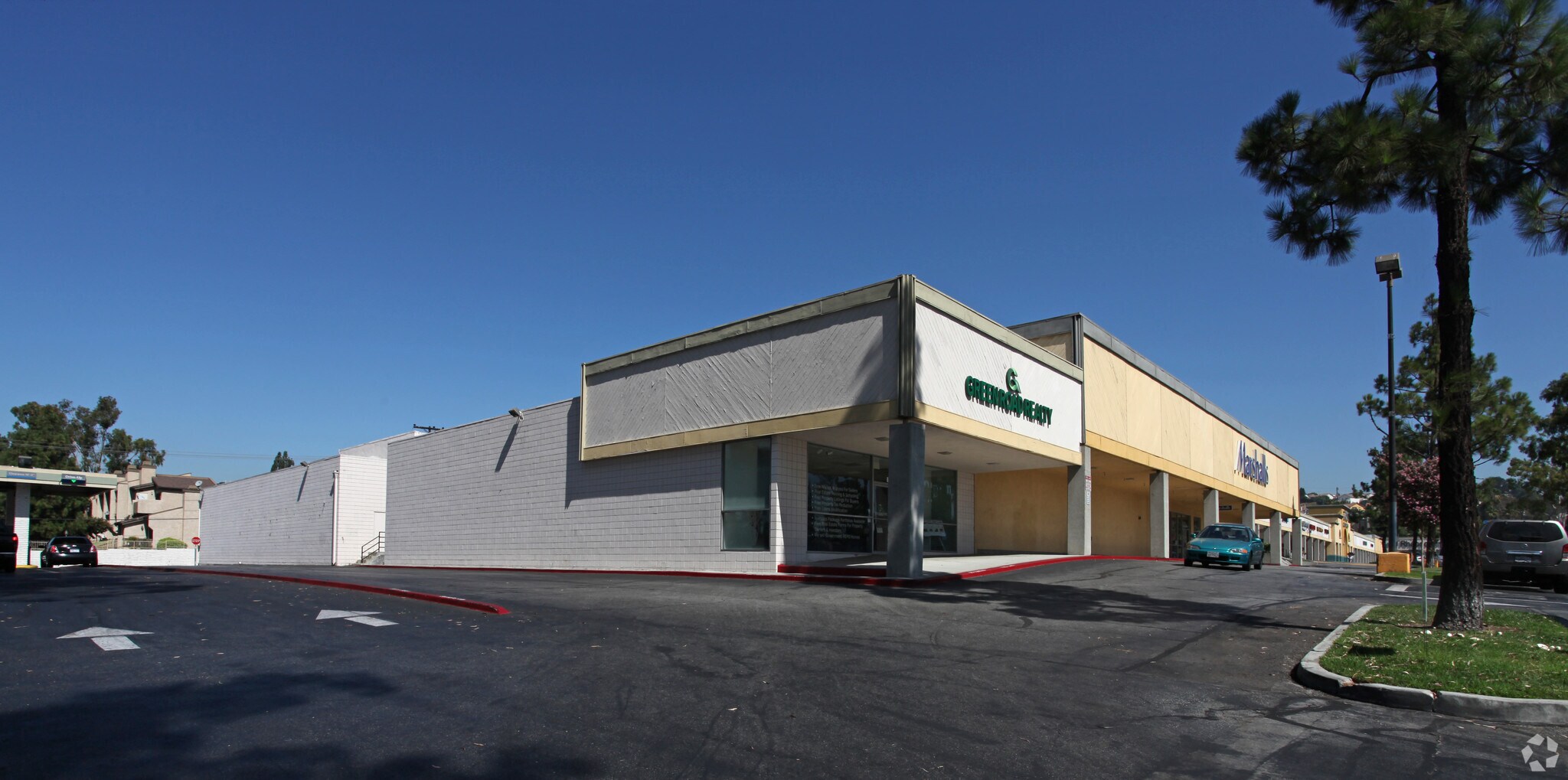 800-896 W Beverly Blvd, Montebello, CA à louer Photo de l’immeuble– Image 1 sur 18