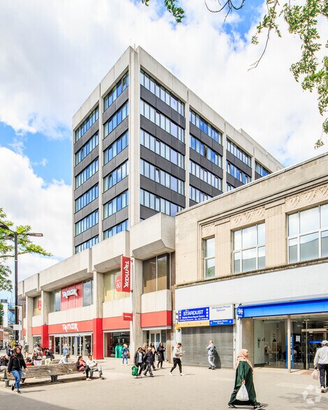 Lampton Rd, Hounslow à louer - Photo de l’immeuble – Image 2 sur 11