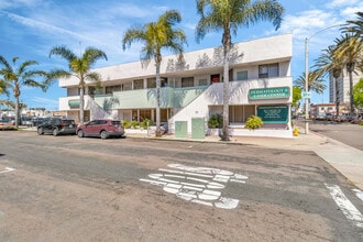 319 F St, Chula Vista, CA à louer Photo de l’immeuble– Image 1 sur 32