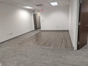 200 Continental Dr, Newark, DE à louer Photo intérieure– Image 2 sur 13