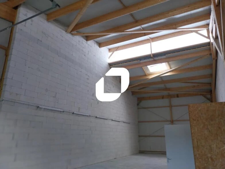 Local d’activités dans Thouaré-sur-Loire à louer - Photo de l’immeuble – Image 2 sur 5