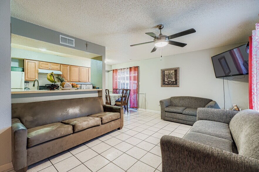 5803 Cougar Dr, Austin, TX à vendre - Photo de l’immeuble – Image 3 sur 28