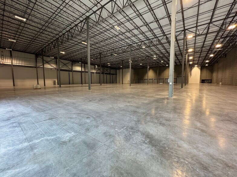140 Circle Dr N, Piscataway, NJ à louer - Photo intérieure – Image 2 sur 4