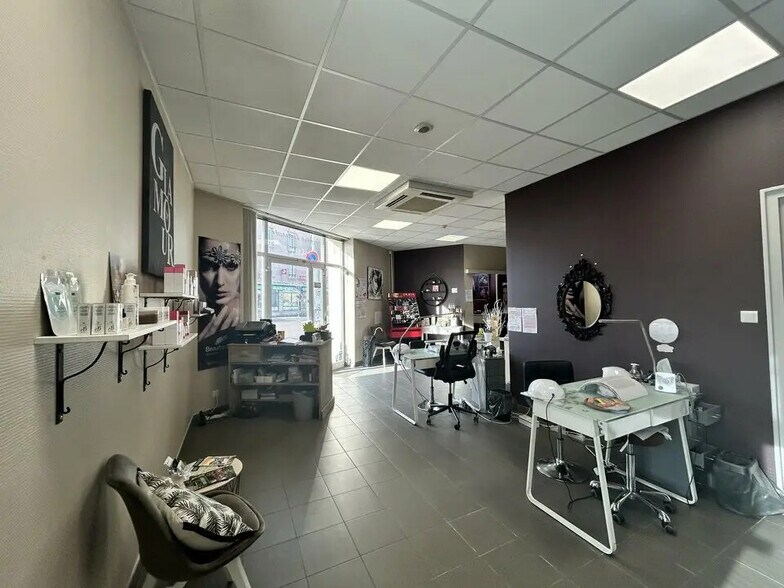 Local commercial dans Chalon-sur-Saône à vendre - Photo de l’immeuble – Image 2 sur 4