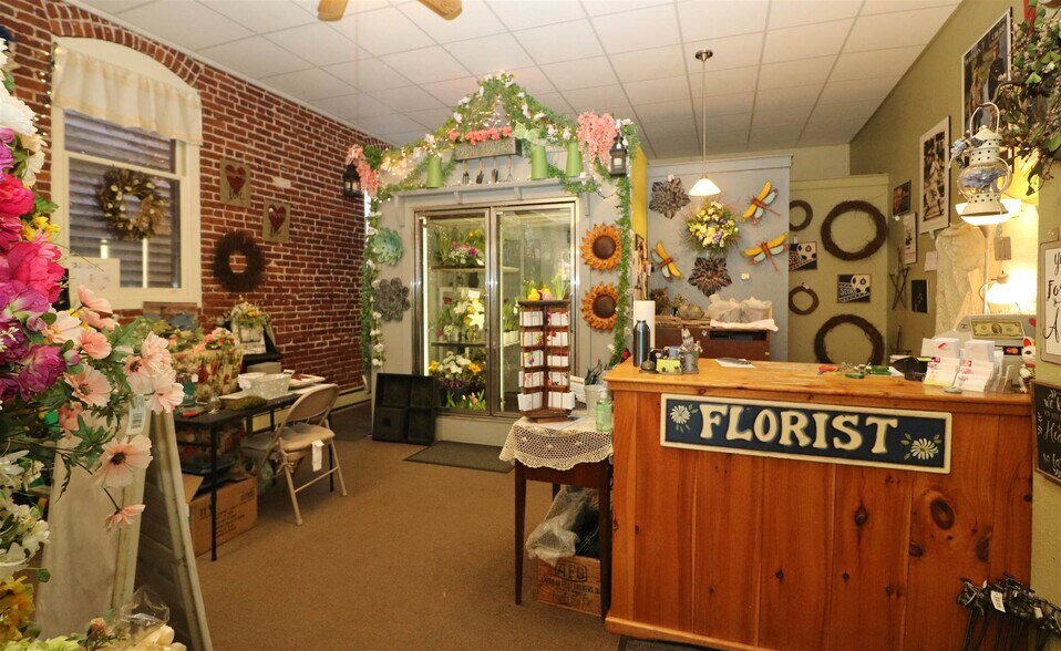 10 Exchange St, Gorham, NH à louer - Photo de l’immeuble – Image 2 sur 5