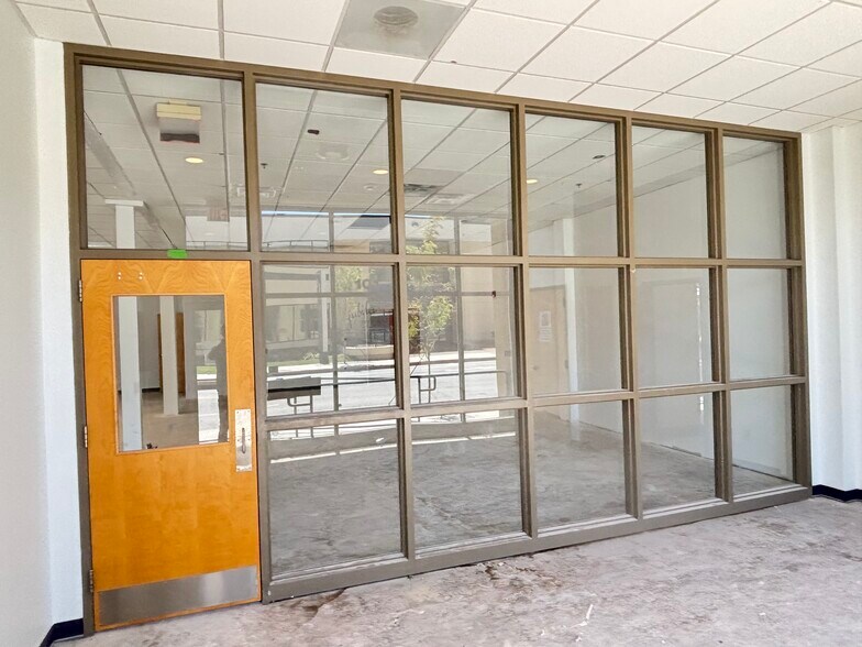 101 Patton Ave, Asheville, NC à louer - Photo de l’immeuble – Image 3 sur 8