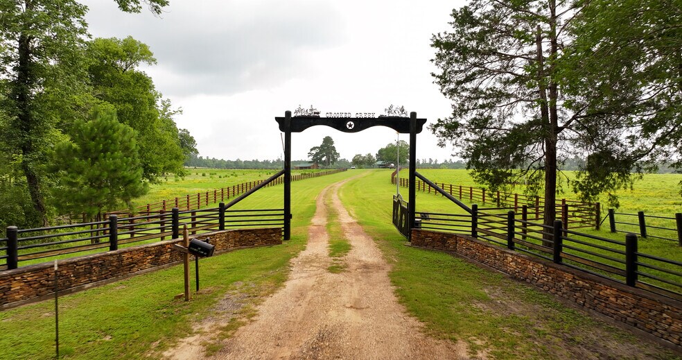 44 Bucking Bull Rd, New Waverly, TX à vendre - Photo de l’immeuble – Image 3 sur 50