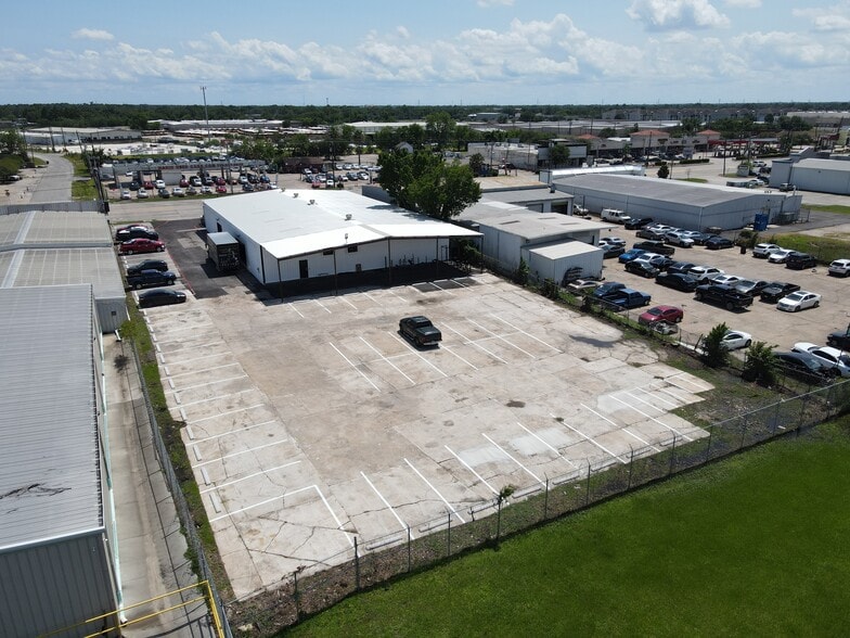 2825 Spencer Hwy, Pasadena, TX à vendre - Photo de l’immeuble – Image 3 sur 3