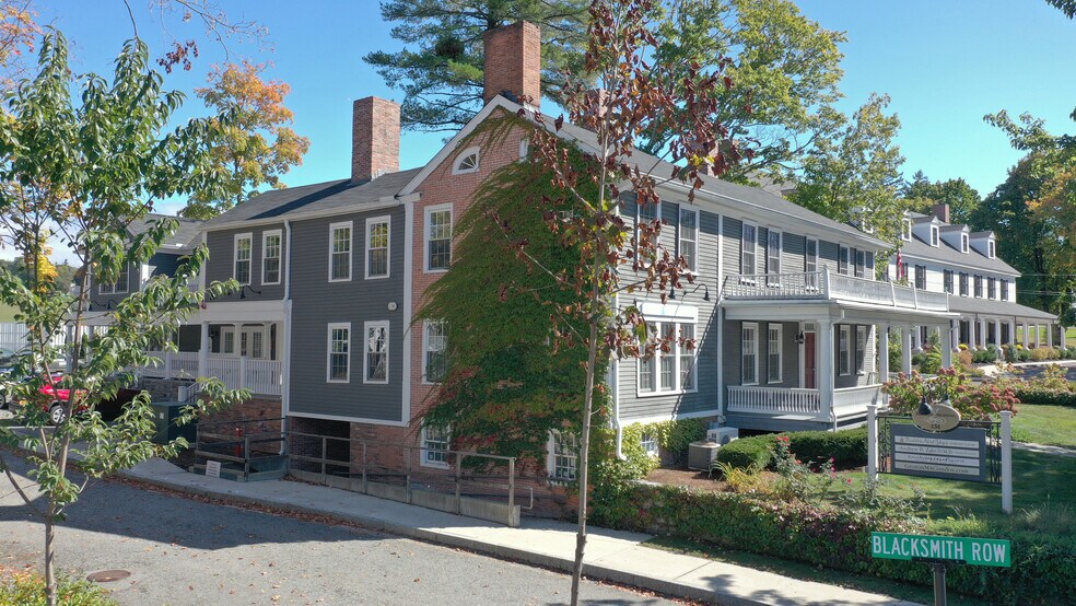 134 Main St, Groton, MA à vendre - Photo principale – Image 1 sur 11