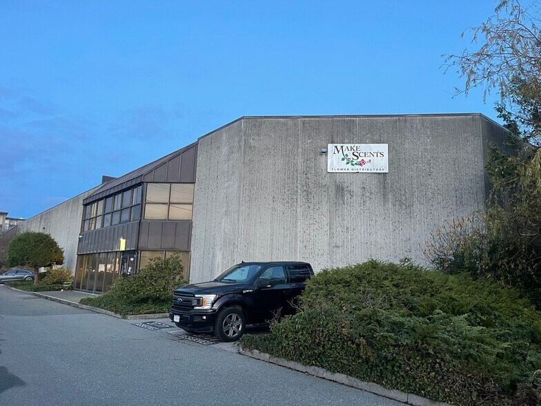3777 Marine Way, Burnaby, BC à louer - Photo de l’immeuble – Image 1 sur 5