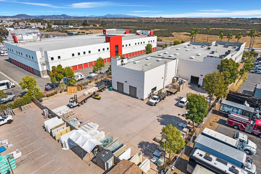 6080 Miramar Rd, San Diego, CA à louer - Photo de l’immeuble – Image 2 sur 11