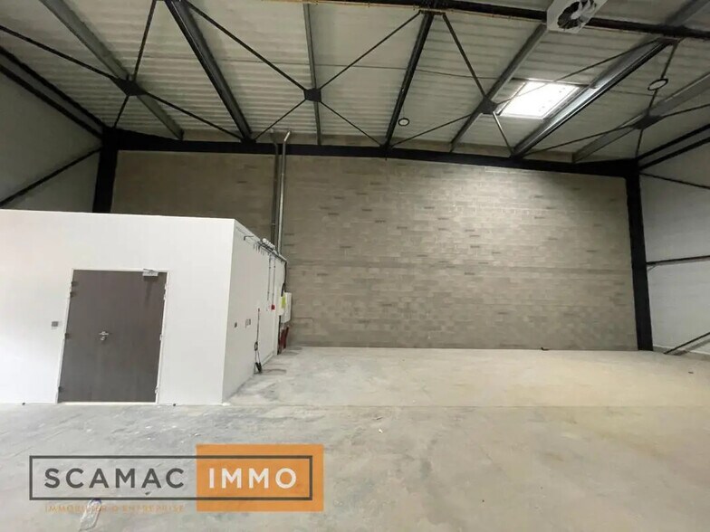 Bureau dans Savigny-le-Temple à louer - Photo intérieure – Image 3 sur 4