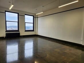 275 4th St E, Saint Paul, MN à louer Photo intérieure– Image 2 sur 4