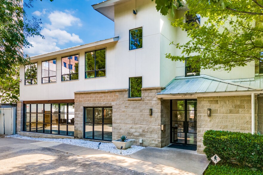 3006 Cole Ave, Dallas, TX à vendre - Photo de l’immeuble – Image 1 sur 24